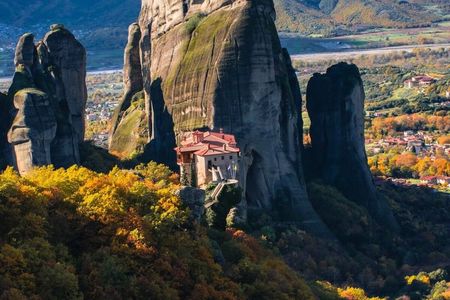 Midday Tour in Meteora with the locals, small size group