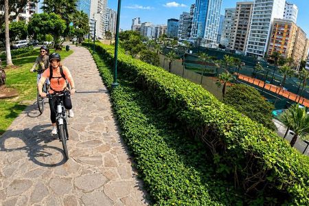 Lima Electric Bicycle Tours (Miraflores - Barranco 13 km)