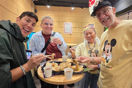 Tokyo Tsukiji Fish Market Food Tour with 3 Tastings