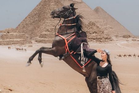 Giza Pyramids guided tour, Sphinx, Photoshoot with Jumping Horse