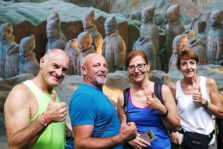 All-Inclusive Terracotta Army Tour with Premium Buffet Lunch