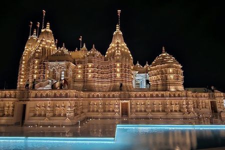 Private Grand Mosque & BAPS Hindu Mandir Tour from Abu Dhabi