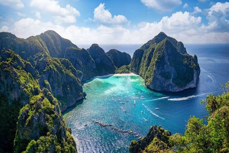 Phi Phi & Bamboo Islands Snorkeling Tour with Lunch by Speedboat