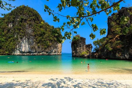 Private Longtail Boat Tour to Hong Island and Hidden Lagoons