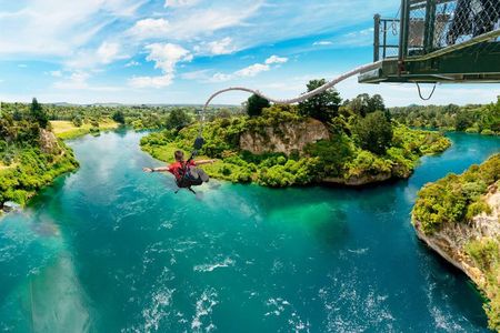 Taupo Bungy Jump New Zealand Water Touch