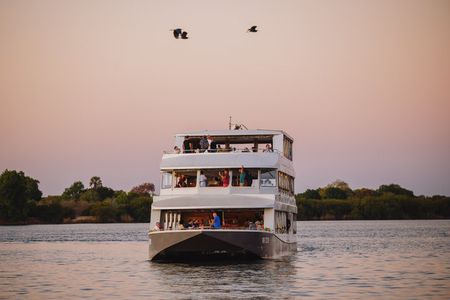 Zambezi River Sunset Cruise with Potjie Dinner at The Eatery