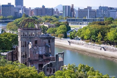 Hiroshima and Miyajima Full Day Bus Tour from Hiroshima