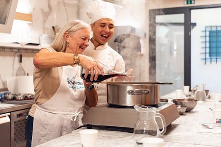 Florence Cooking Class & Market: Nonna's Lasagna, Tiramisù & Wine