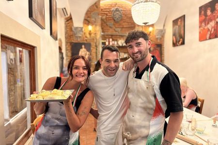 Florence: Pasta Cooking Class with Tiramisu & Gift Apron