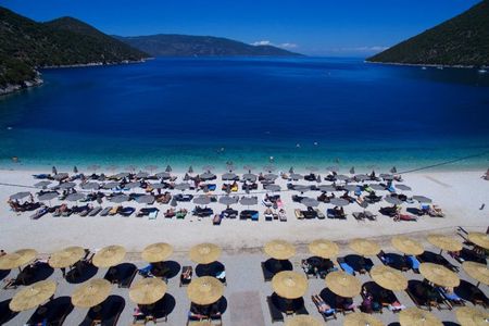 Kefalonia Scenic Private Tour with Swimming