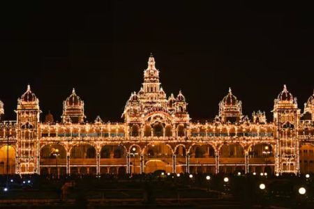 Royal Mysuru in One Day Palace Hill Lakes (From Bengaluru)