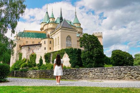Bratislava Bojnice Castle, Cicmany & Banská Štiavnica Guided Tour