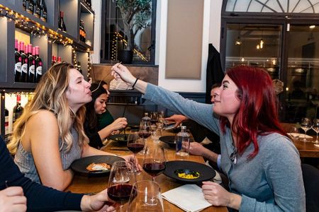 Milan Navigli Food and Drinks Tour with Aperitivo