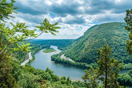 Private Guided Poconos Hiking Tour with Lunch and Transfer