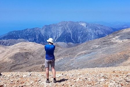 Pachnes Guided HIking Tour with Transfer from Chania