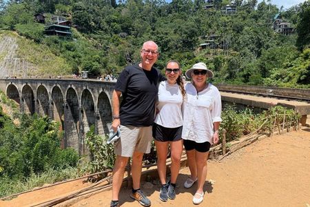 From Galle : Ella Day Trip with Train Ride & Tea Factory Visit