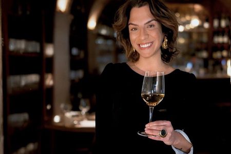 Your Paris Wine Tasting Therapy with an International Sommelier