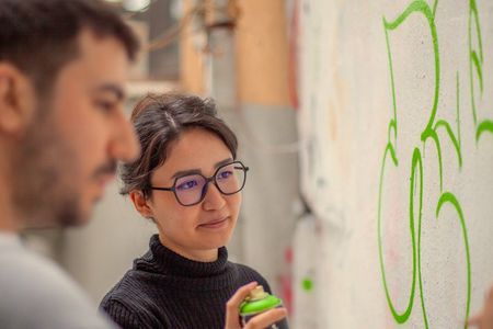 Istanbul Graffiti Experience with Local Artist at Private Garden