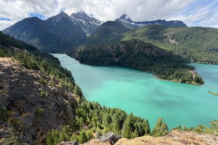 Seattle: North Cascades Highlights (catered lunch)