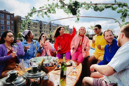 Private Canal Cruise with Local Captains and Hidden Gems