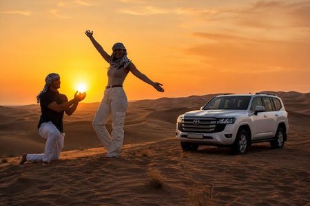 Private Red Dunes Evening Desert Safari + BBQ Dinner & Live Shows
