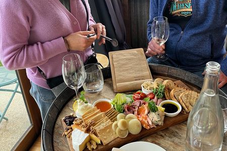 Devonport Gourmet Wine Tour with Chocolate Factory Visit