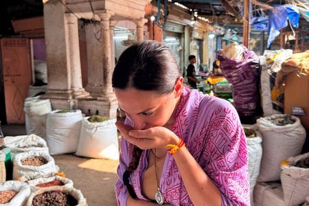 Old Delhi Spice Market, Street Food & Rickshaw Tour
