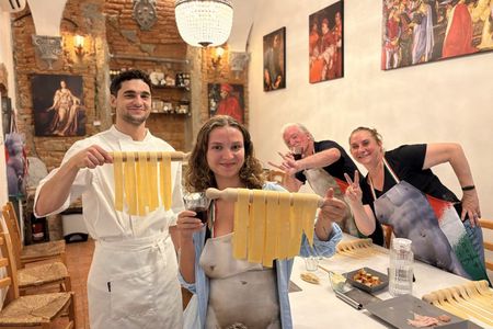 Florence: PRIVATE Family Cooking Class & Wine and Soft Drinks