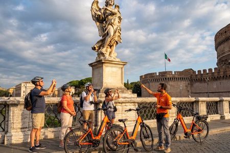Bike/E-bike Tour of Rome and Vatican