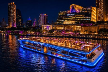 Bangkok Super Galaxy Luxury Dinner Cruise on Chao Phraya River