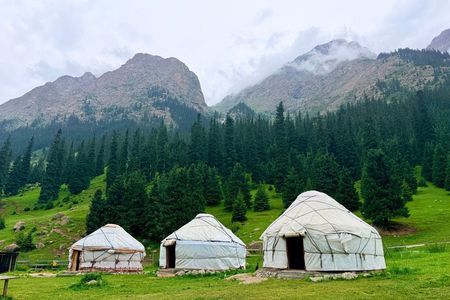 2 Day Issyk Kul Canyons, Eagle Show, Yurt Stay and All Meals
