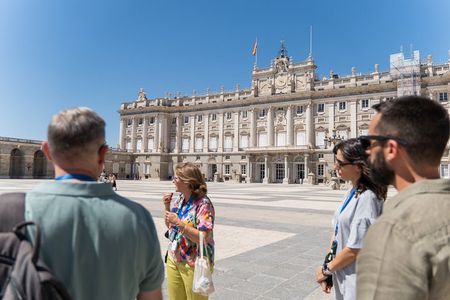 Madrid Royal Palace Small Group Guided Tour with Wine Tasting