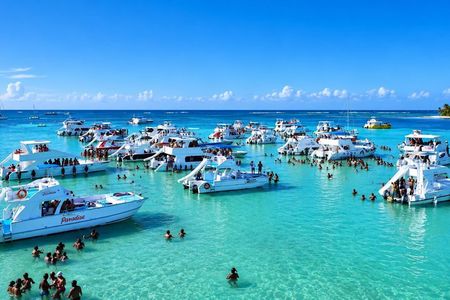 Adults Only Party Boat with Open Bar, DJ & Snorkeling Punta Cana