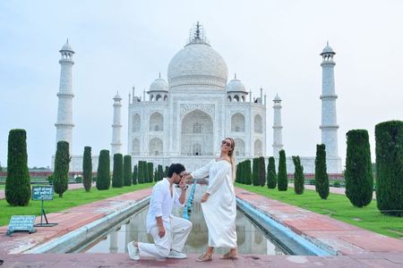 Taj Mahal Tour from Delhi – Choose Your Perfect Package