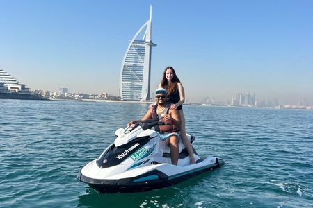 Dubai Jetski Tour of Burj al Arab and Burj Khalifa 45Min.