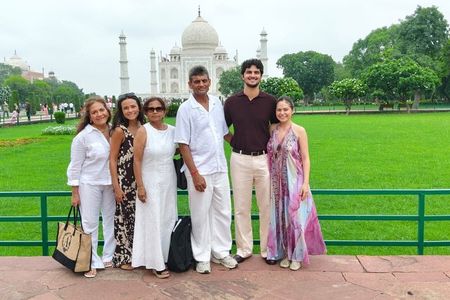 From Delhi: Sunrise Taj Mahal Tour From Delhi All Inclusive