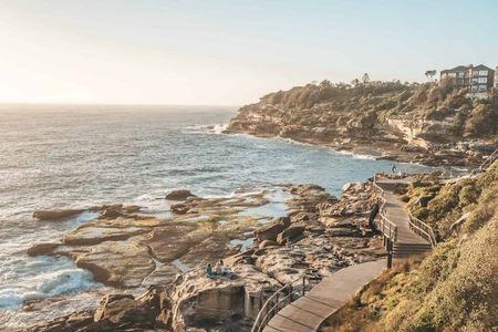 Bondi to Coogee Guided Coastal Walk with Lunch at Coogee Pavilion