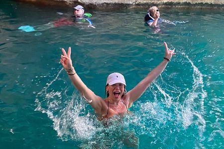 Shared Tour to Wadi Shab Hike, Swim, Cave, Sinkhole & Fins Beach