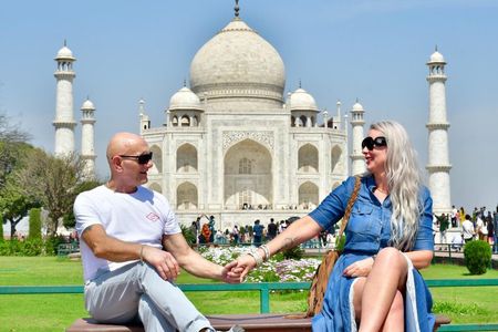5-Days Luxury Golden Triangle Tour to Agra and Jaipur From Delhi