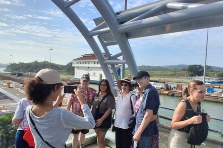 Panama Canal and City Sightseeing Tour