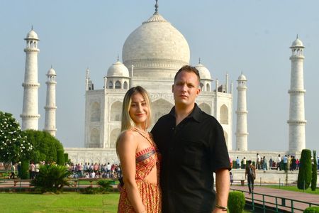 Private 2-Day Taj Mahal & Fatehpur Sikri Tour from Delhi