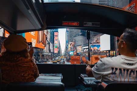 NYC Bustronome Gourmet Sightseeing Dinner Tour with Drinks