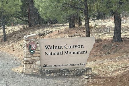 Walnut Canyon and Meteor Crater Day Tour from Scottsdale