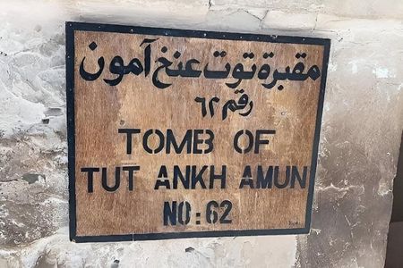 Luxor Private Tour East & West Temples, King Tut, seti I Tombs