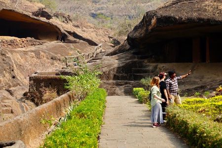 Mumbai Full-Day Sightseeing & Elephanta Caves Tour