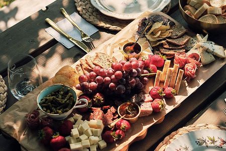 Exclusive Island of Orleans Food & Drink Tour in an ID. Buzz