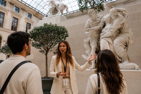 Louvre Highlights: Mona Lisa & Masterpieces | Max 6-Guests