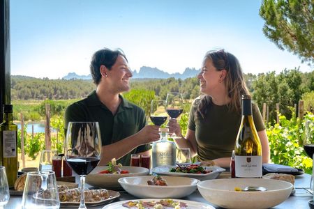 From Barcelona: Montserrat, Wine & Gourmet Lunch with Views