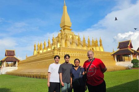 Vientiane: 100% Private & Personalized City Tour with Car & Guide