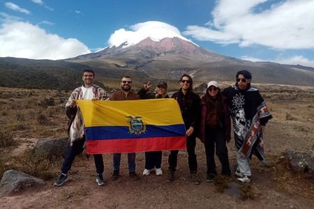 Cotopaxi Volcano and Quilotoa Lagoon Full Day Tour